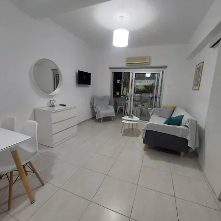 One Bedroom Centre Apartament Larnaca