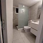 One Bedroom Centre شقة لارنكا